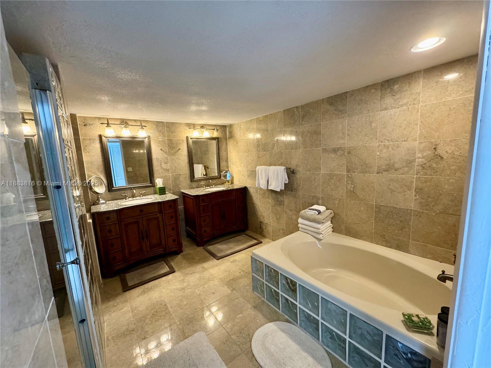 Photo of 2751 Ocean Dr  #1204S, Hollywood, Florida, 33019 - Master Bathroom