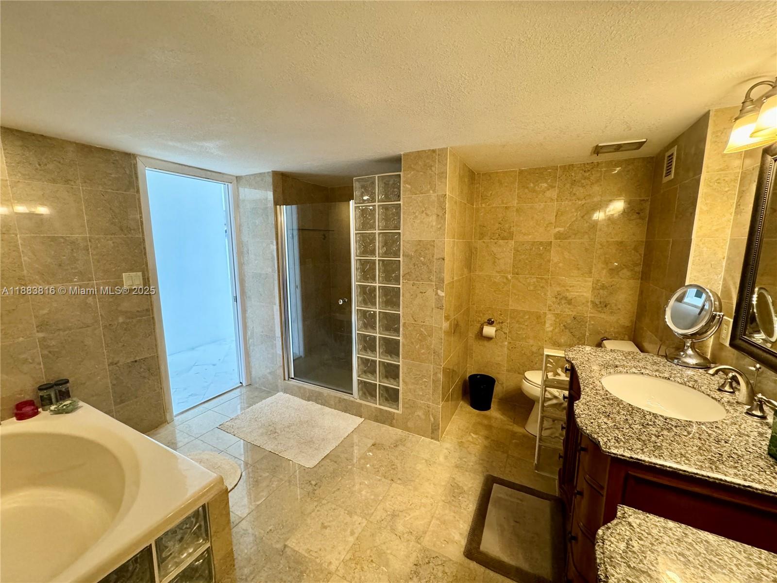 Photo of 2751 Ocean Dr  #1204S, Hollywood, Florida, 33019 - Master Bathroom