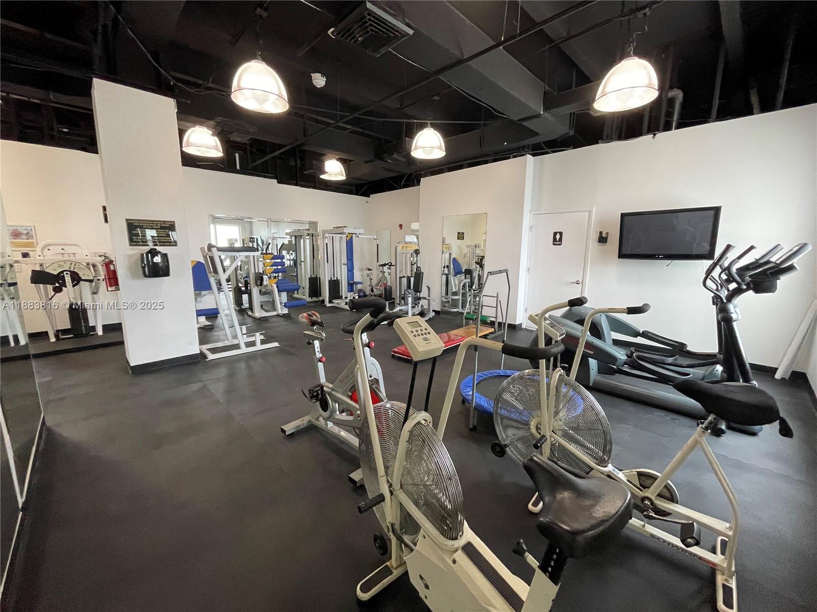 Photo of 2751 Ocean Dr  #1204S, Hollywood, Florida, 33019 - Gym