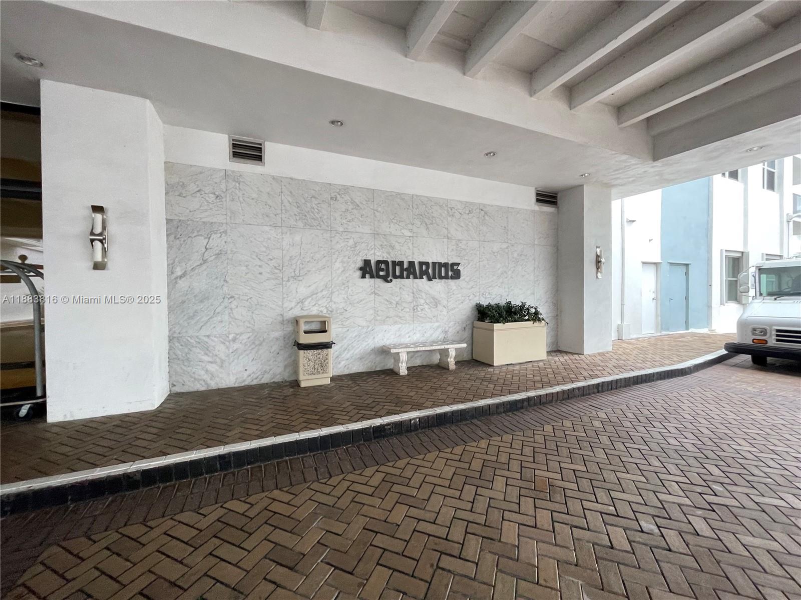 Photo of 2751 Ocean Dr  #1204S, Hollywood, Florida, 33019 - Valet Waiting Area