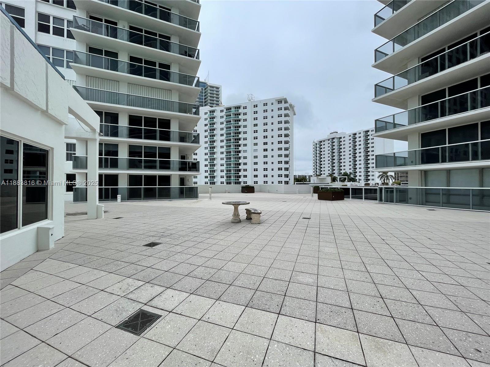 Photo of 2751 Ocean Dr  #1204S, Hollywood, Florida, 33019 - Amenities