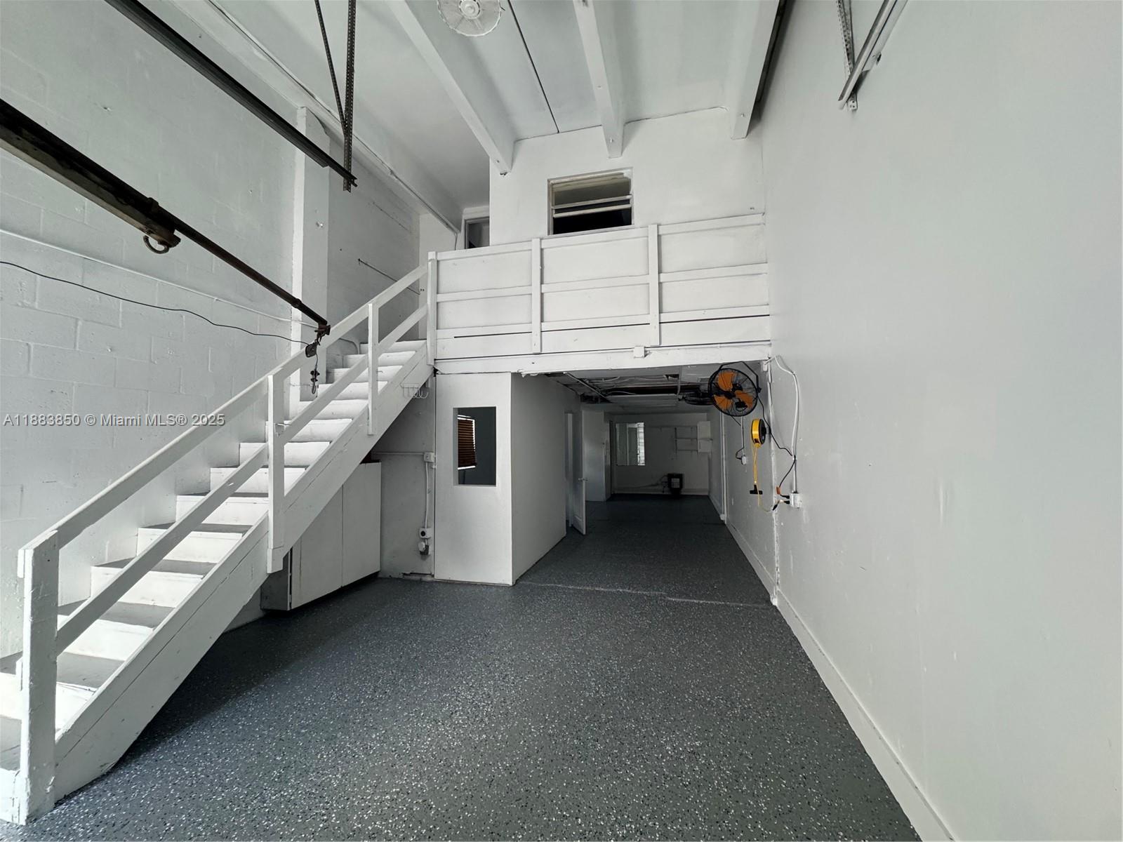 See details 1YB / sq. ft. $ 2025-09-24 0 Photo