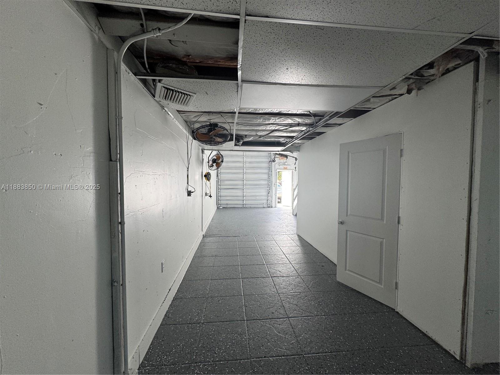 See details 1YB / sq. ft. $ 2025-09-24 0 Photo
