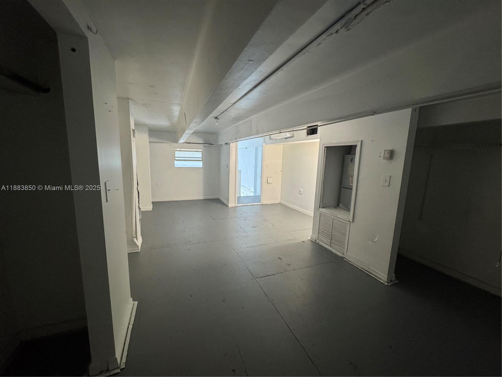 See details 1YB / sq. ft. $ 2025-09-24 0 Photo