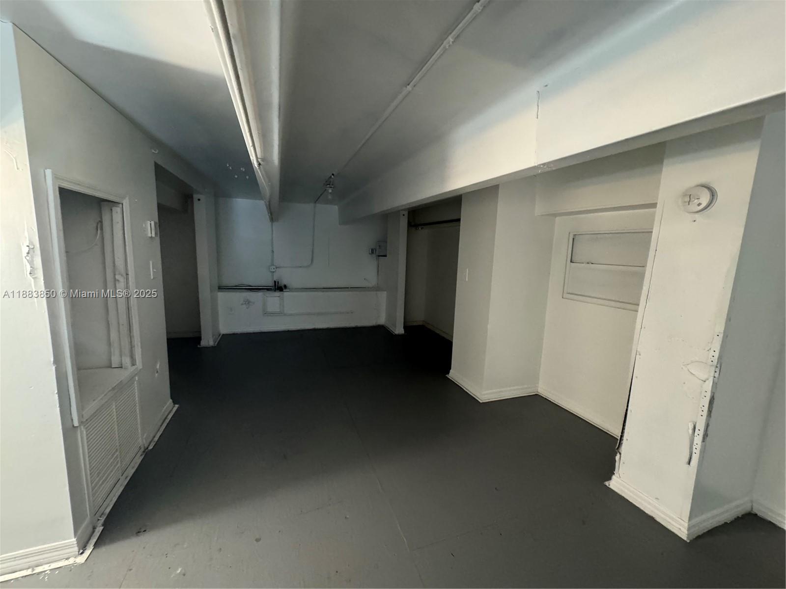 See details 1YB / sq. ft. $ 2025-09-24 0 Photo