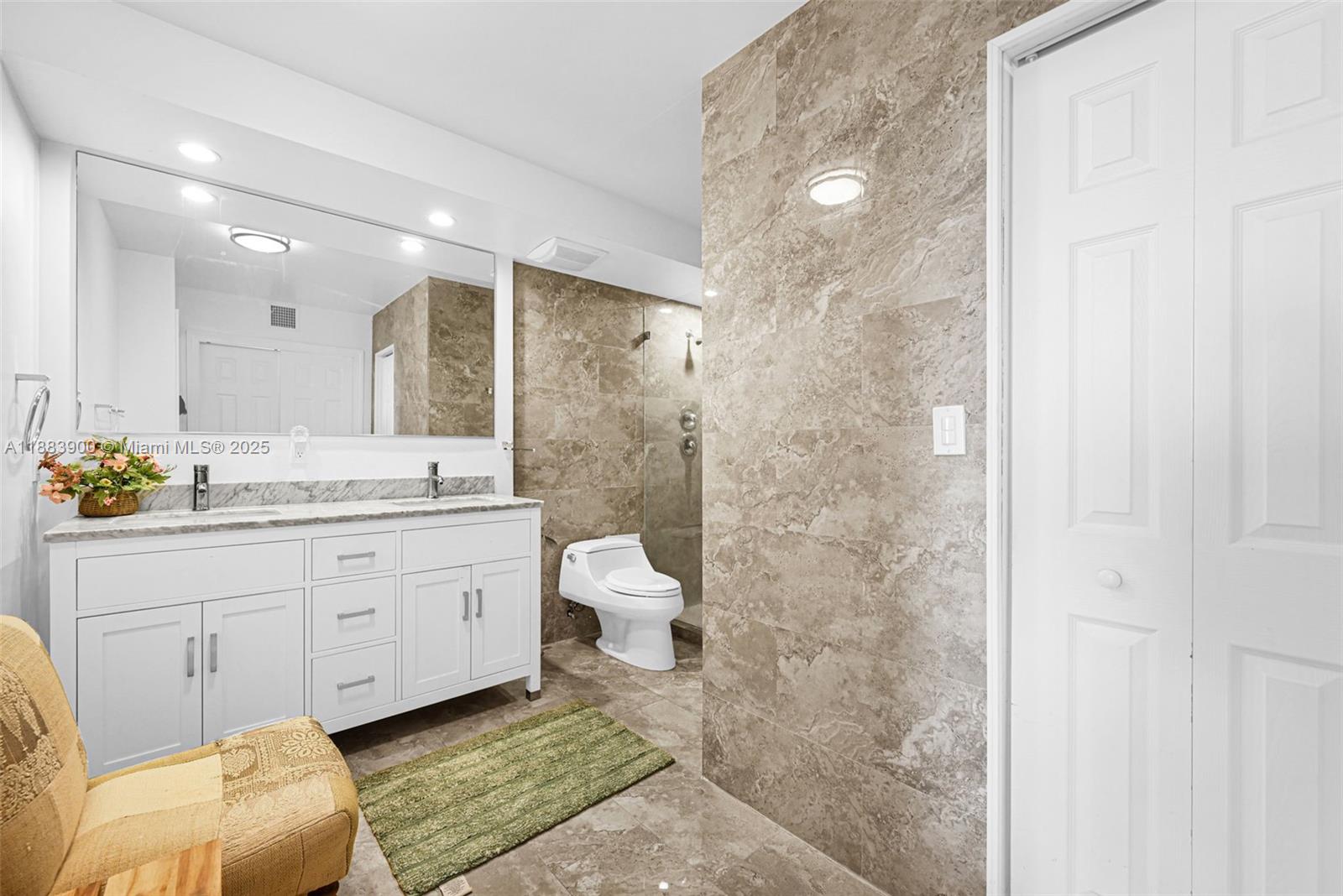 Photo of 20335 Country Club Dr  #2005, Aventura, Florida, 33180 - 