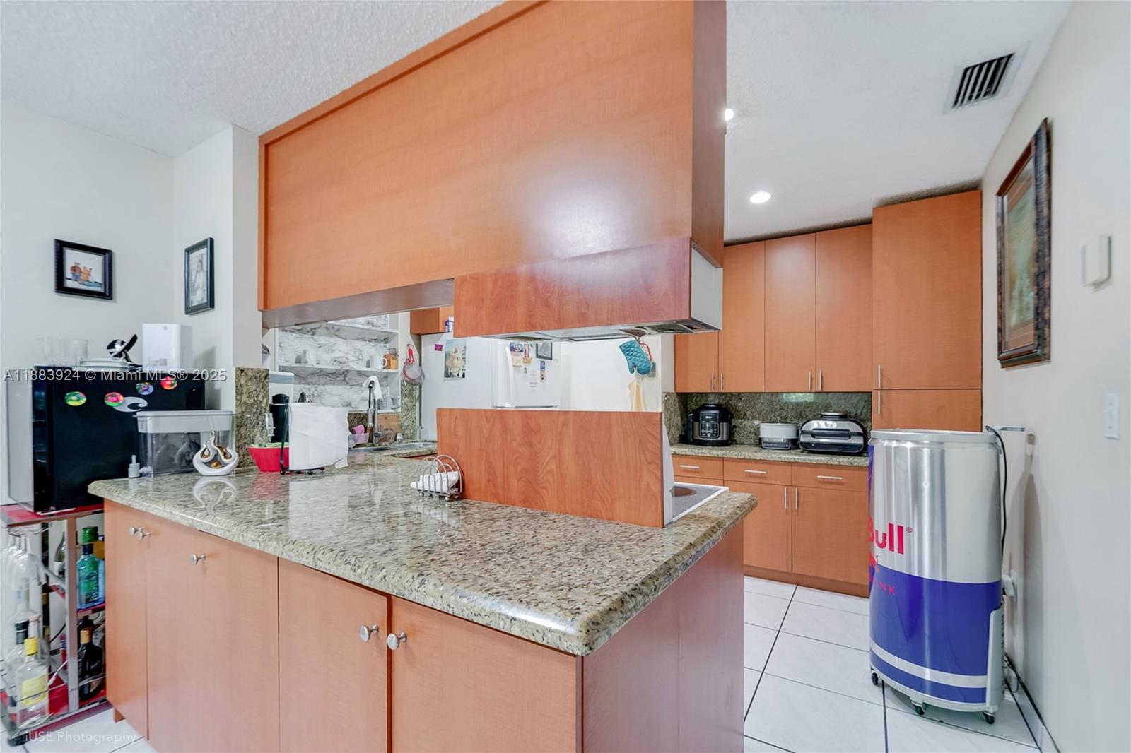   /  2530 sq. ft. $ 2025-09-24 0 Photo