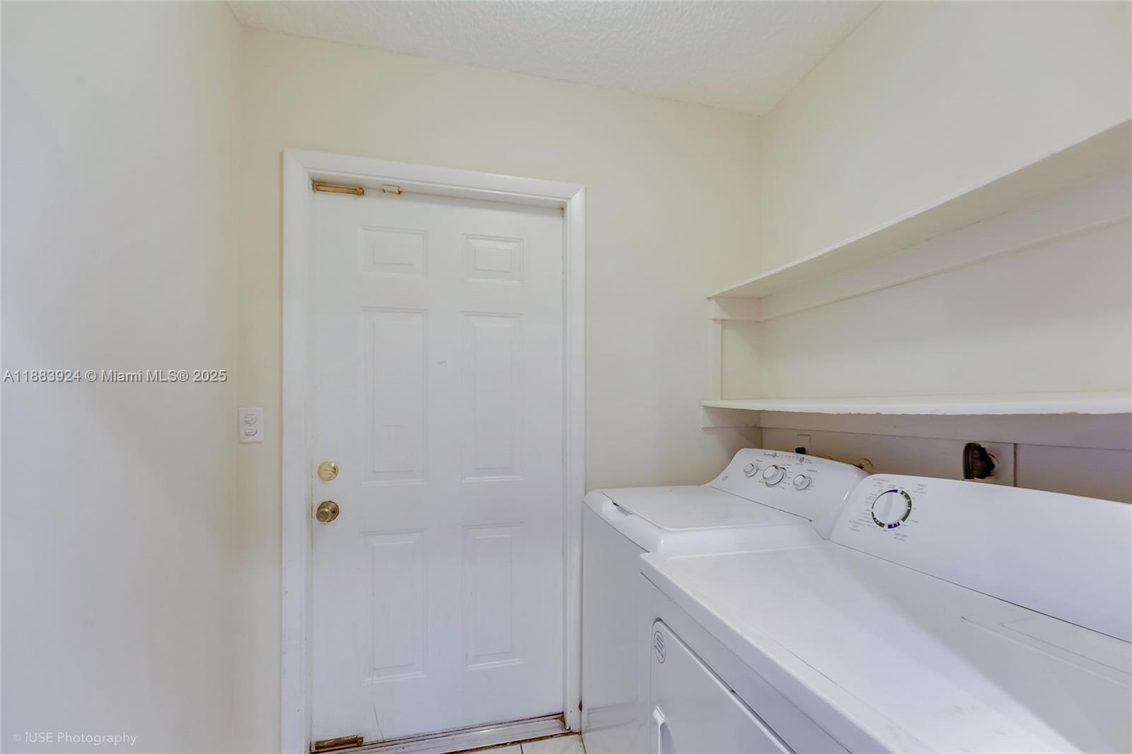  /  2530 sq. ft. $ 2025-09-24 0 Photo