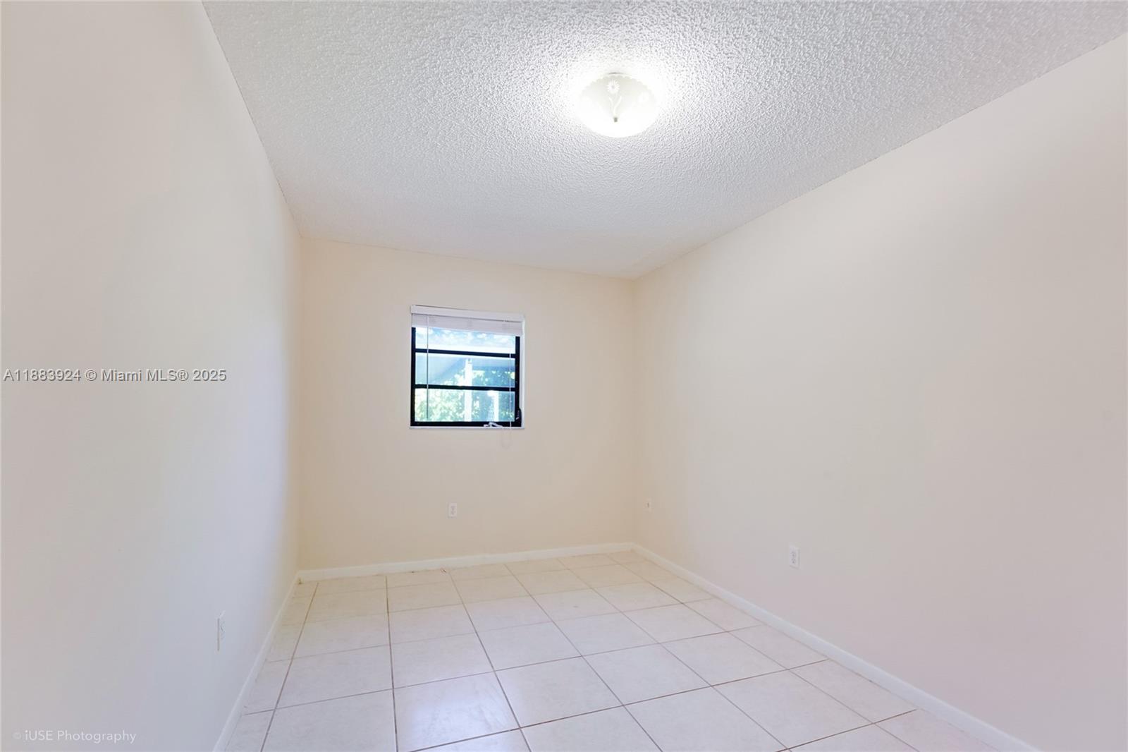   /  2530 sq. ft. $ 2025-09-24 0 Photo