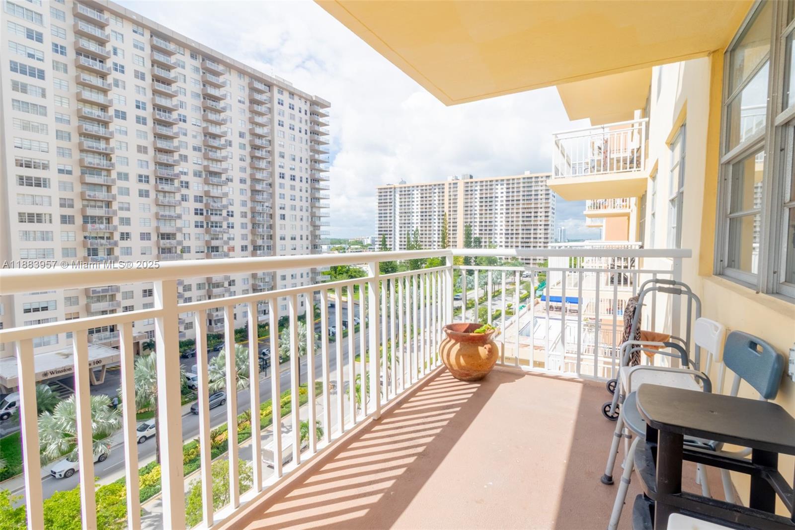 808 2 / 2 1087 sq. ft. $ 2025-09-24 0 Photo