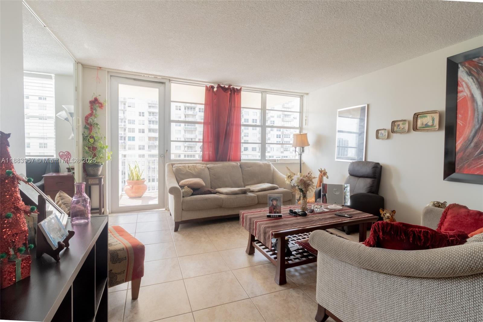 808 2 / 2 1087 sq. ft. $ 2025-09-24 0 Photo