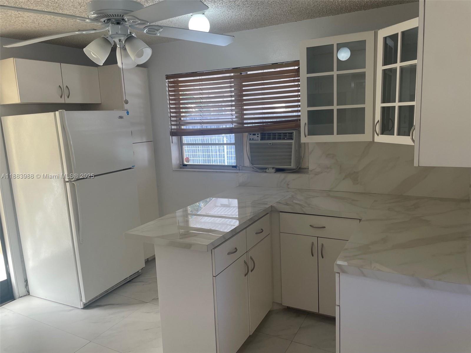   /  2345 sq. ft. $ 2025-09-24 0 Photo