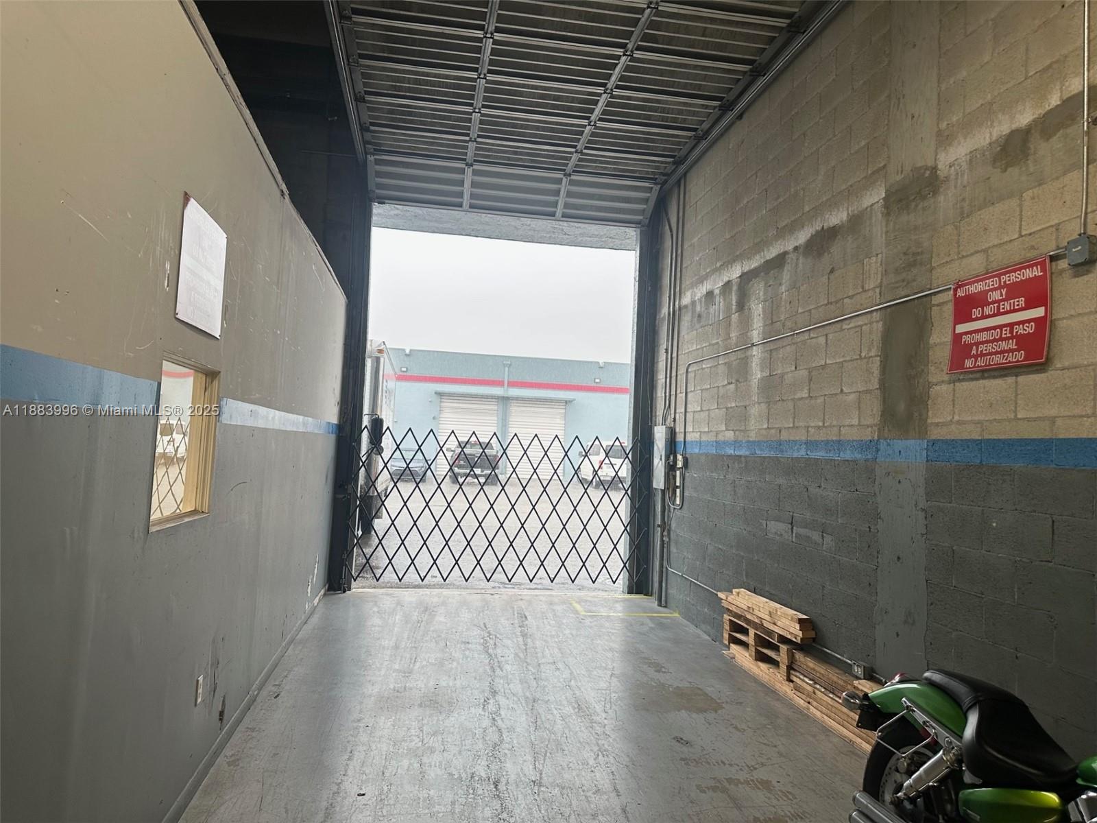   /   sq. ft. $ 2025-09-24 0 Photo