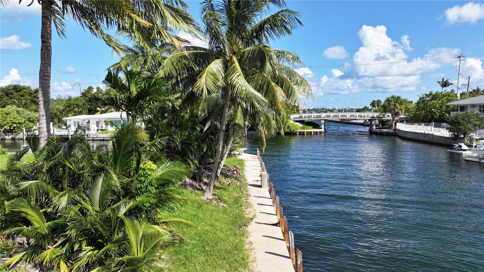   /   sq. ft. $ 2025-09-24 0 Photo