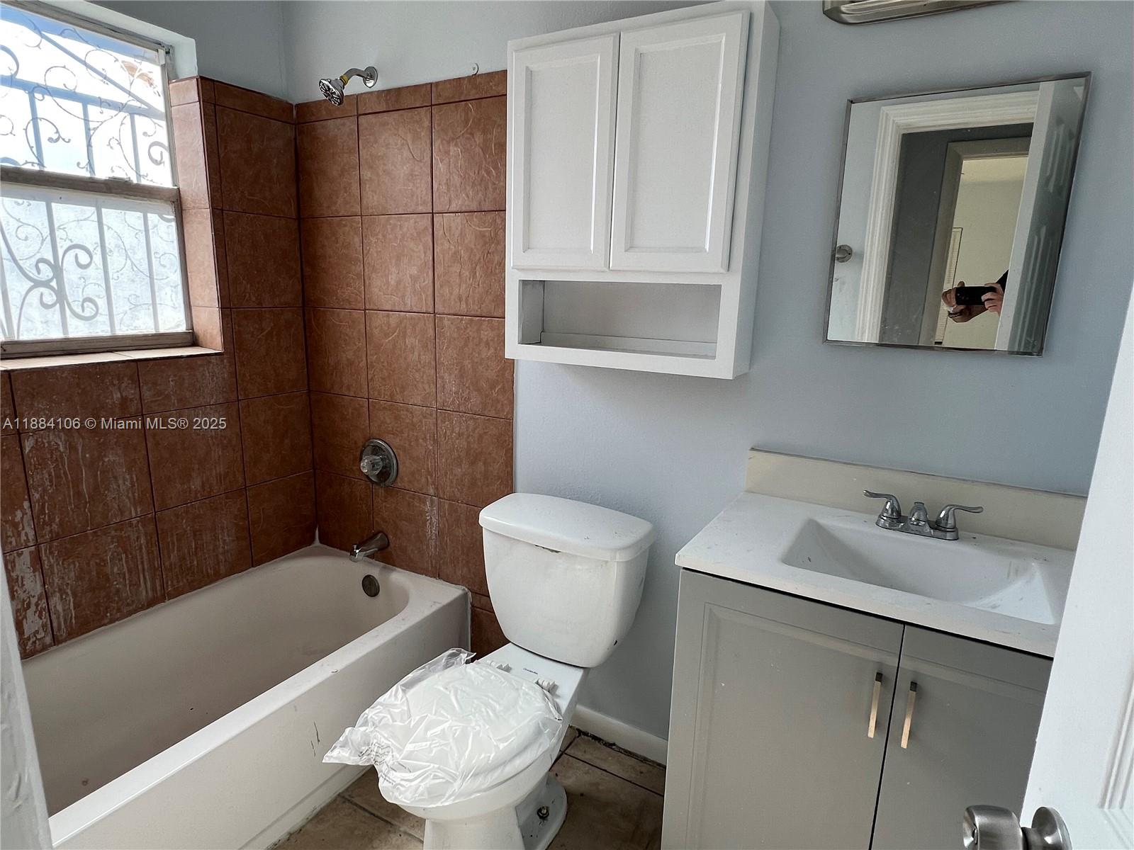 See details / 1360 sq. ft. $ 2025-09-24 0 Photo