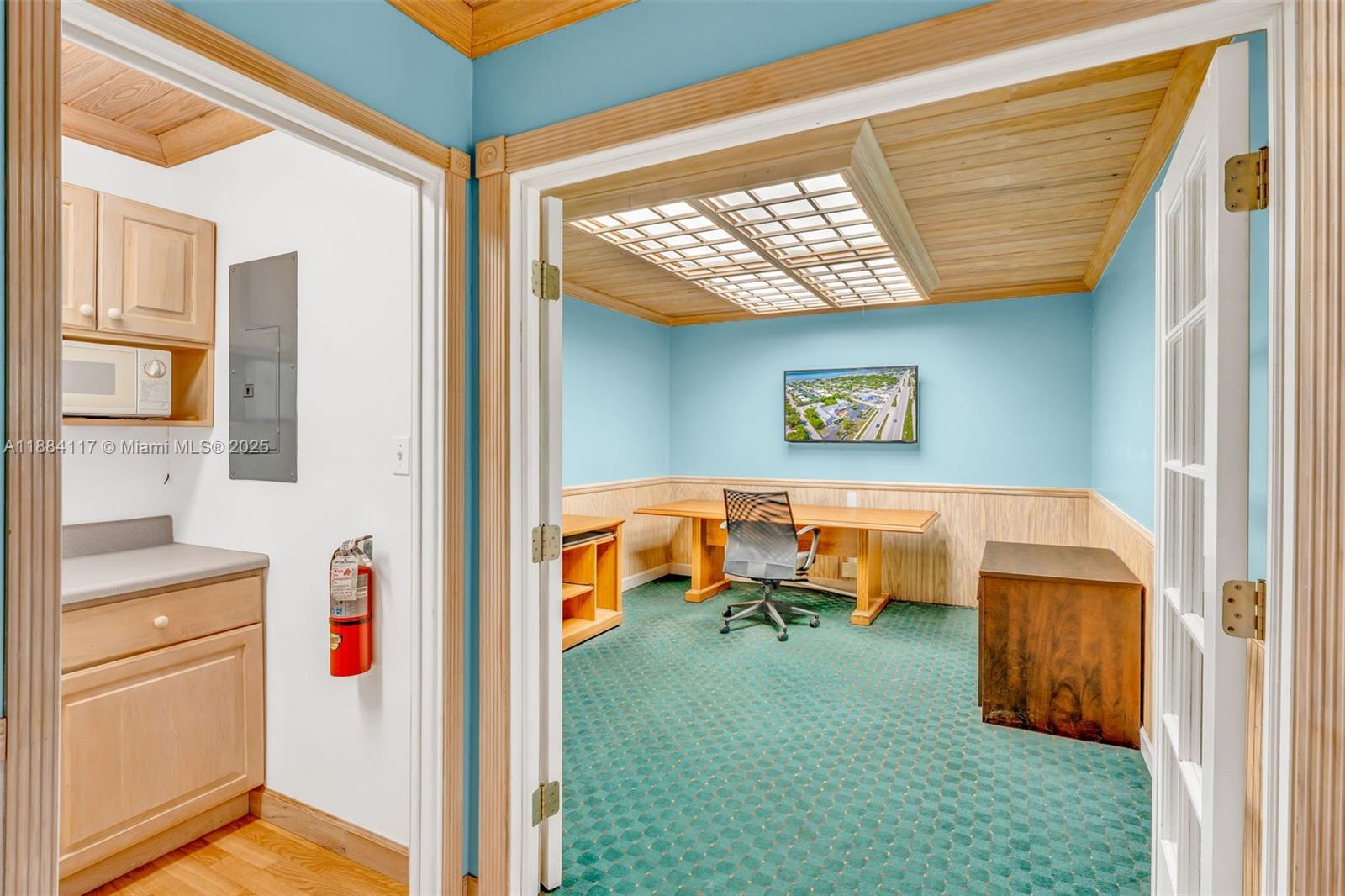 1B  /   sq. ft. $ 2025-09-24 0 Photo