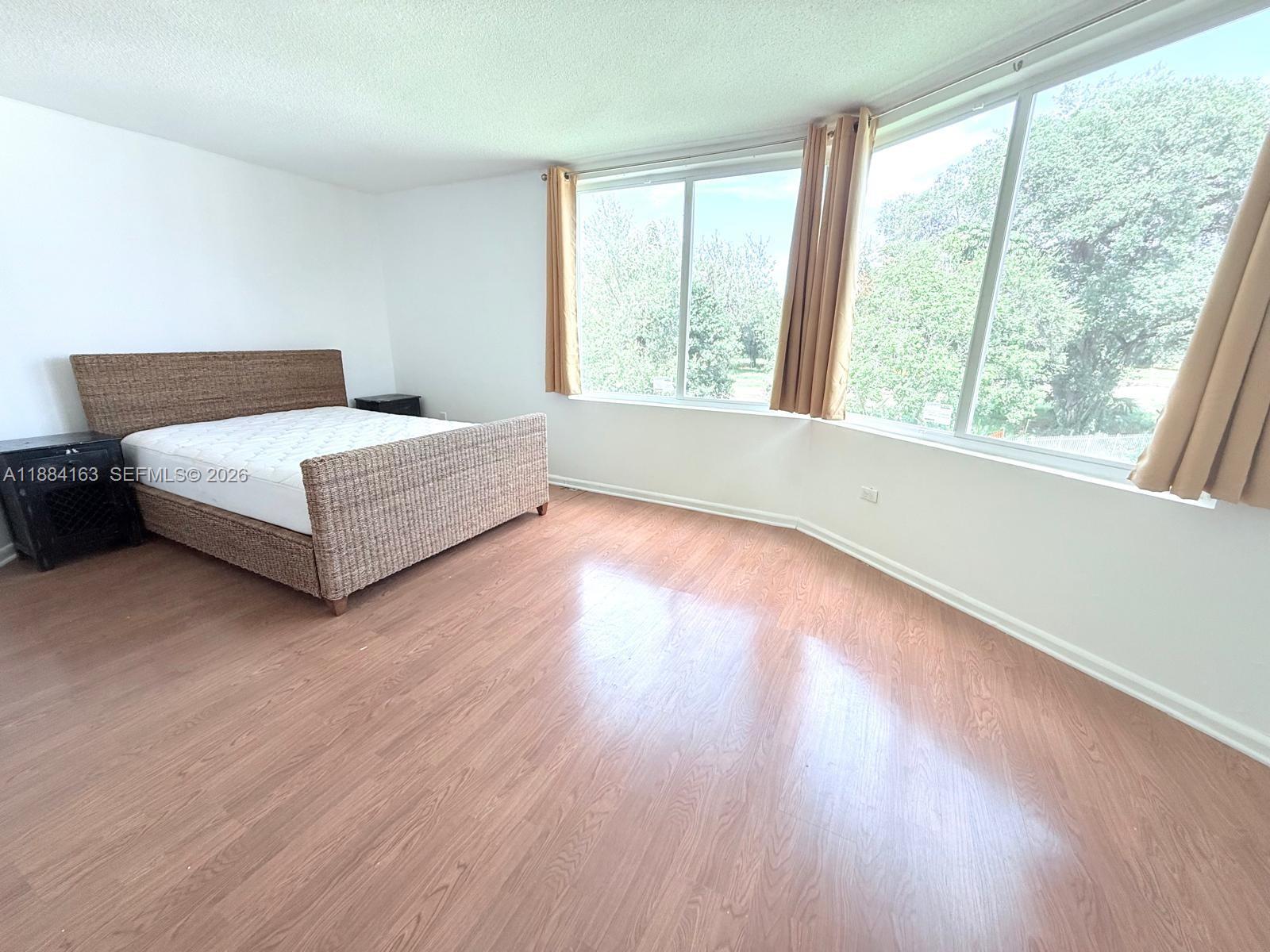 G304 2 / 2 1789 sq. ft. $ 2026-04-03 0 foto