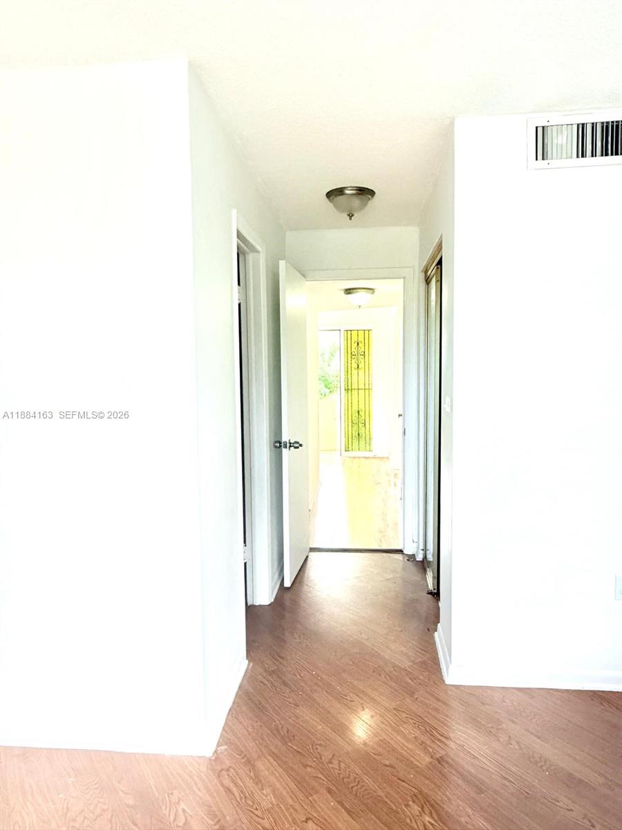 G304 2 / 2 1789 sq. ft. $ 2026-04-03 0 foto