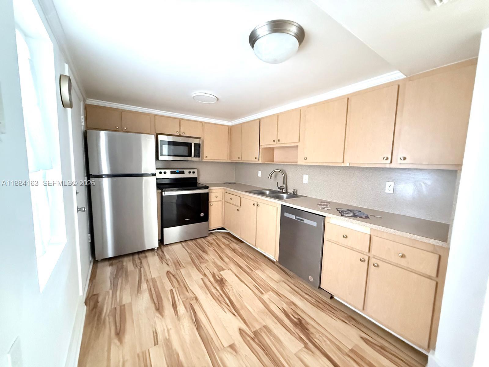 G304 2 / 2 1789 sq. ft. $ 2026-04-03 0 foto