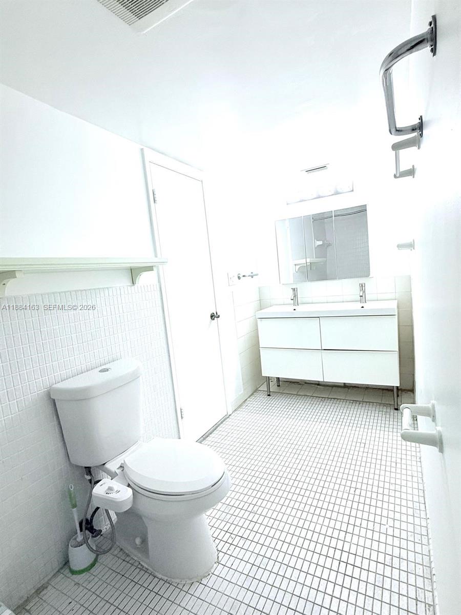 G304 2 / 2 1789 sq. ft. $ 2026-04-03 0 foto