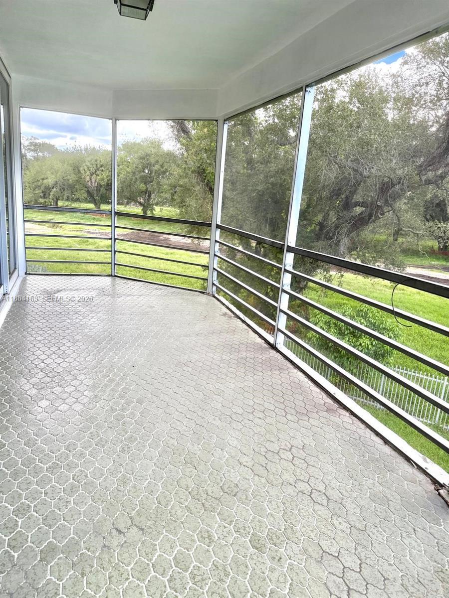 G304 2 / 2 1789 sq. ft. $ 2026-04-03 0 foto