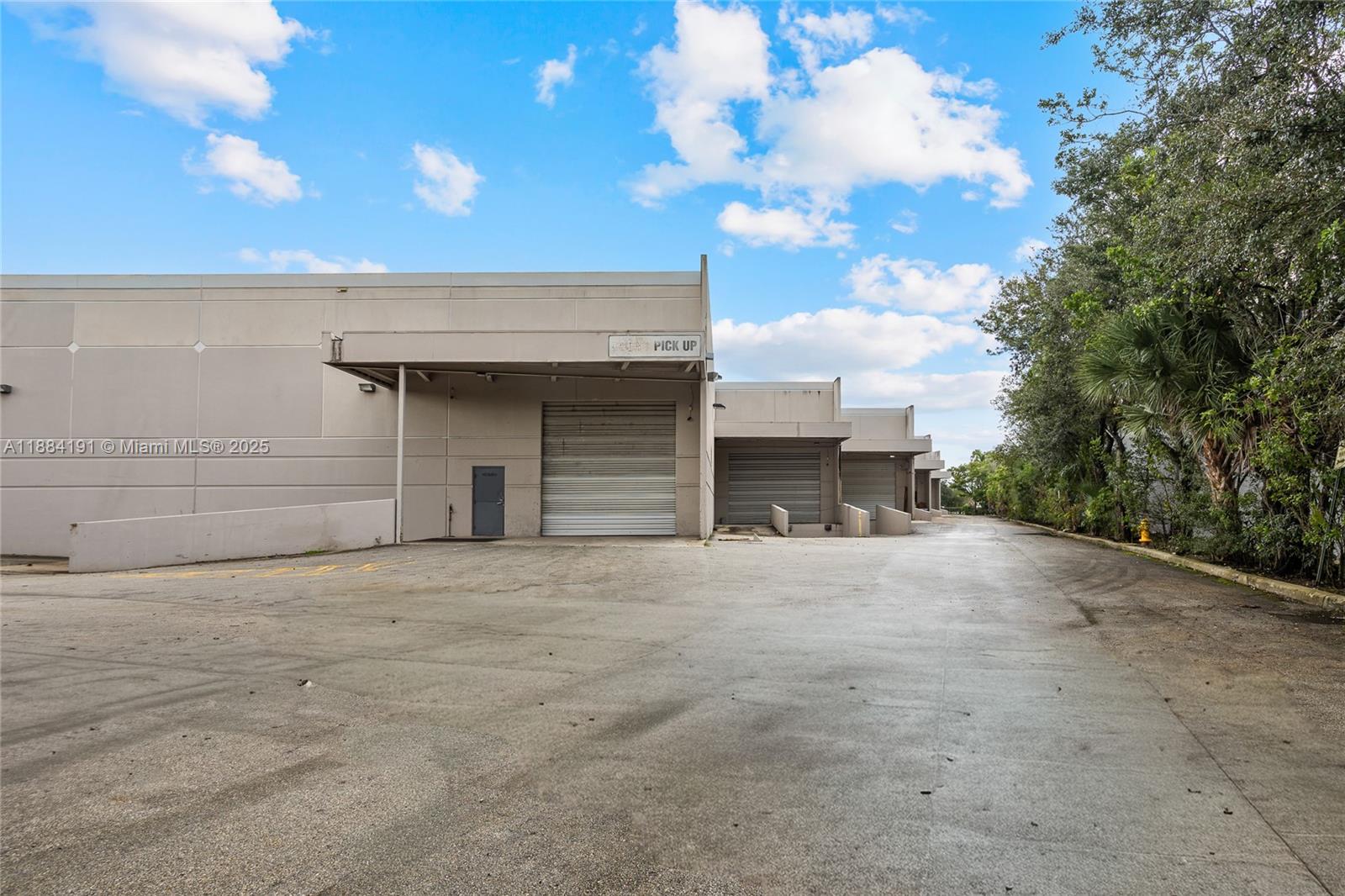 See details / sq. ft. $ 2025-09-24 0 Photo