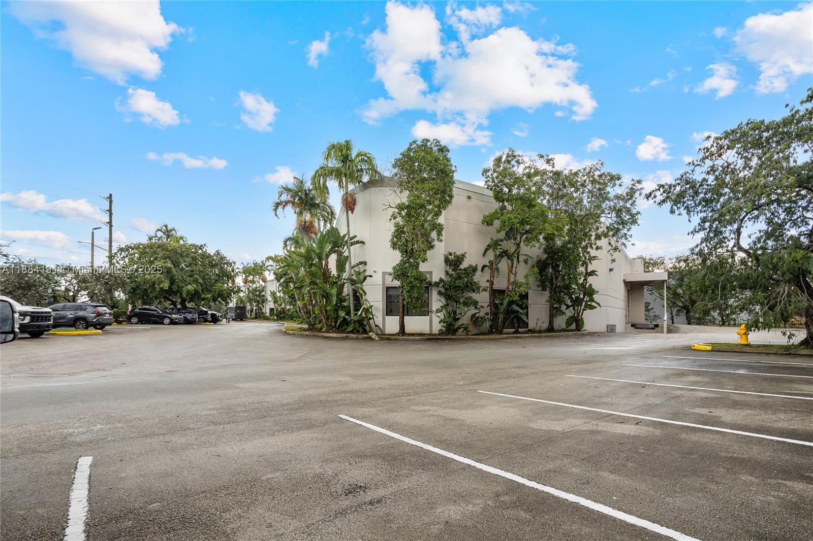 See details / sq. ft. $ 2025-09-24 0 Photo