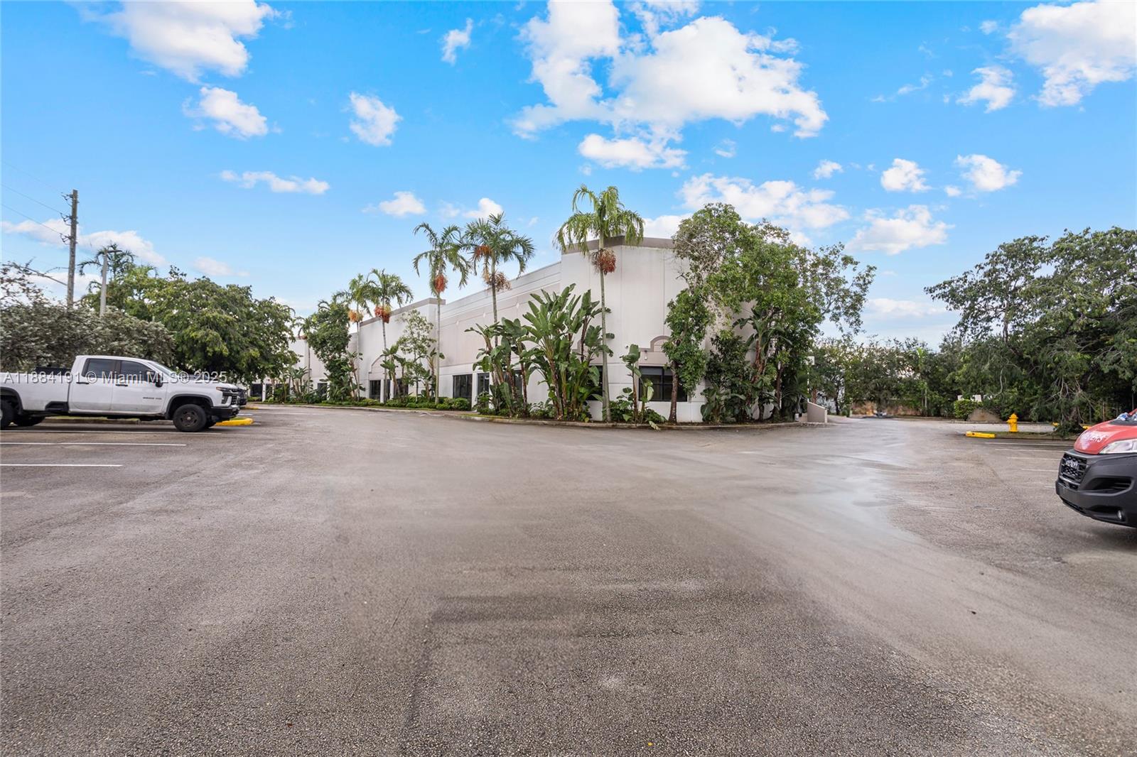See details / sq. ft. $ 2025-09-24 0 Photo