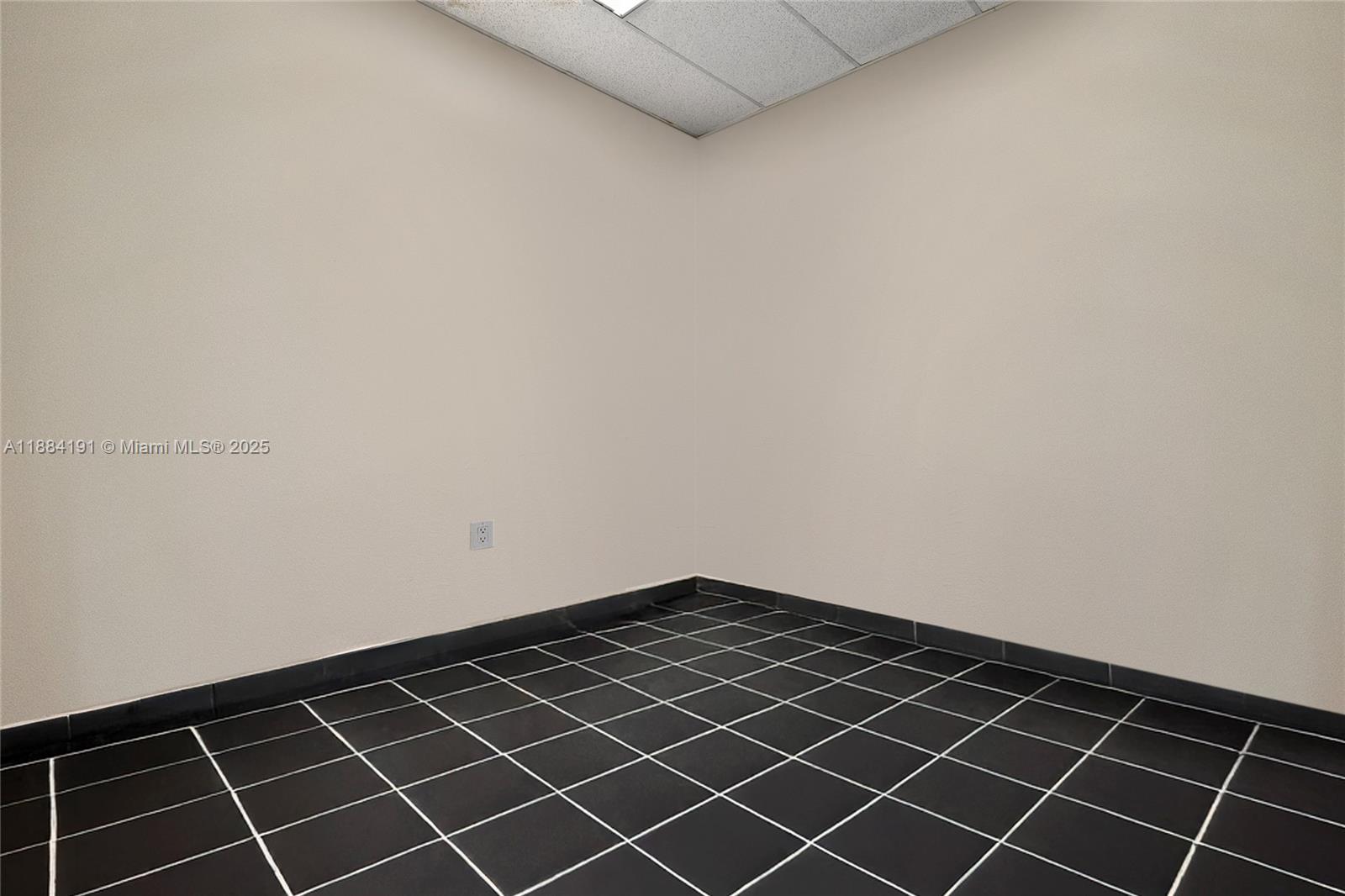 See details / sq. ft. $ 2025-09-24 0 Photo