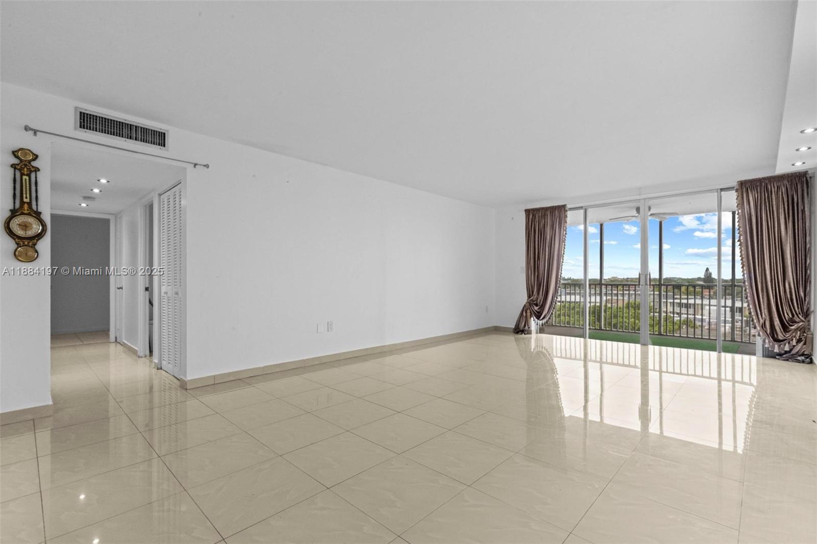 700-1 2 / 2 1633 sq. ft. $ 2025-09-24 0 Photo