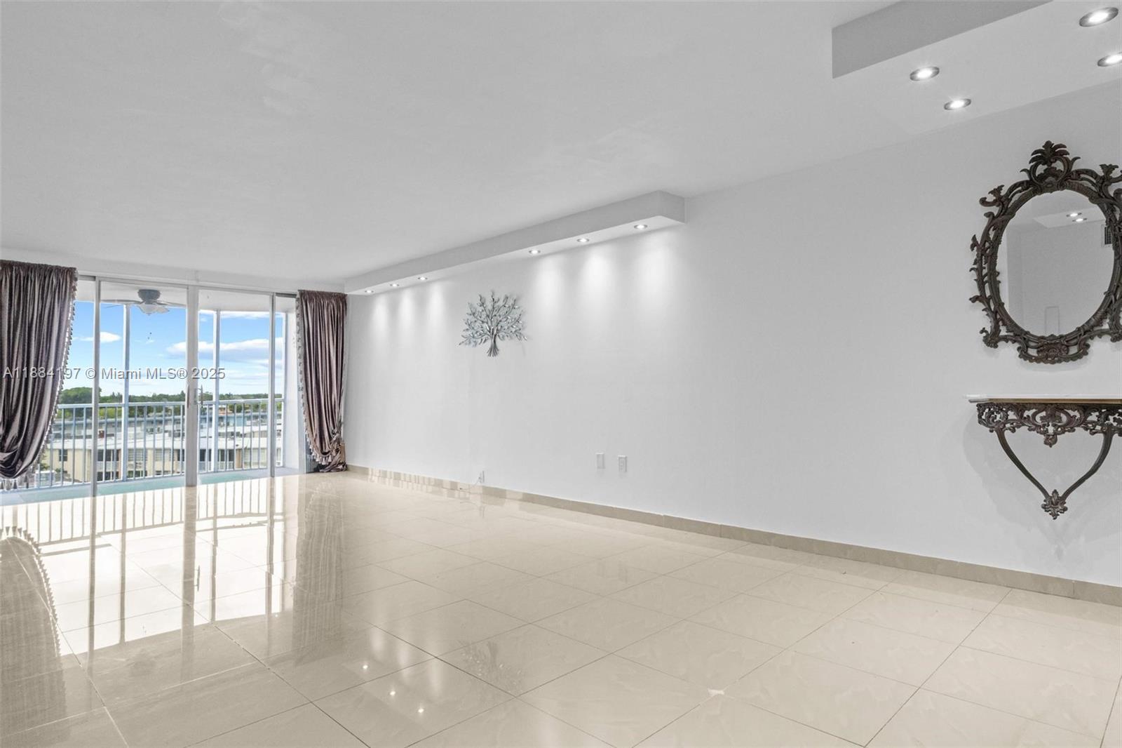 700-1 2 / 2 1633 sq. ft. $ 2025-09-24 0 Photo