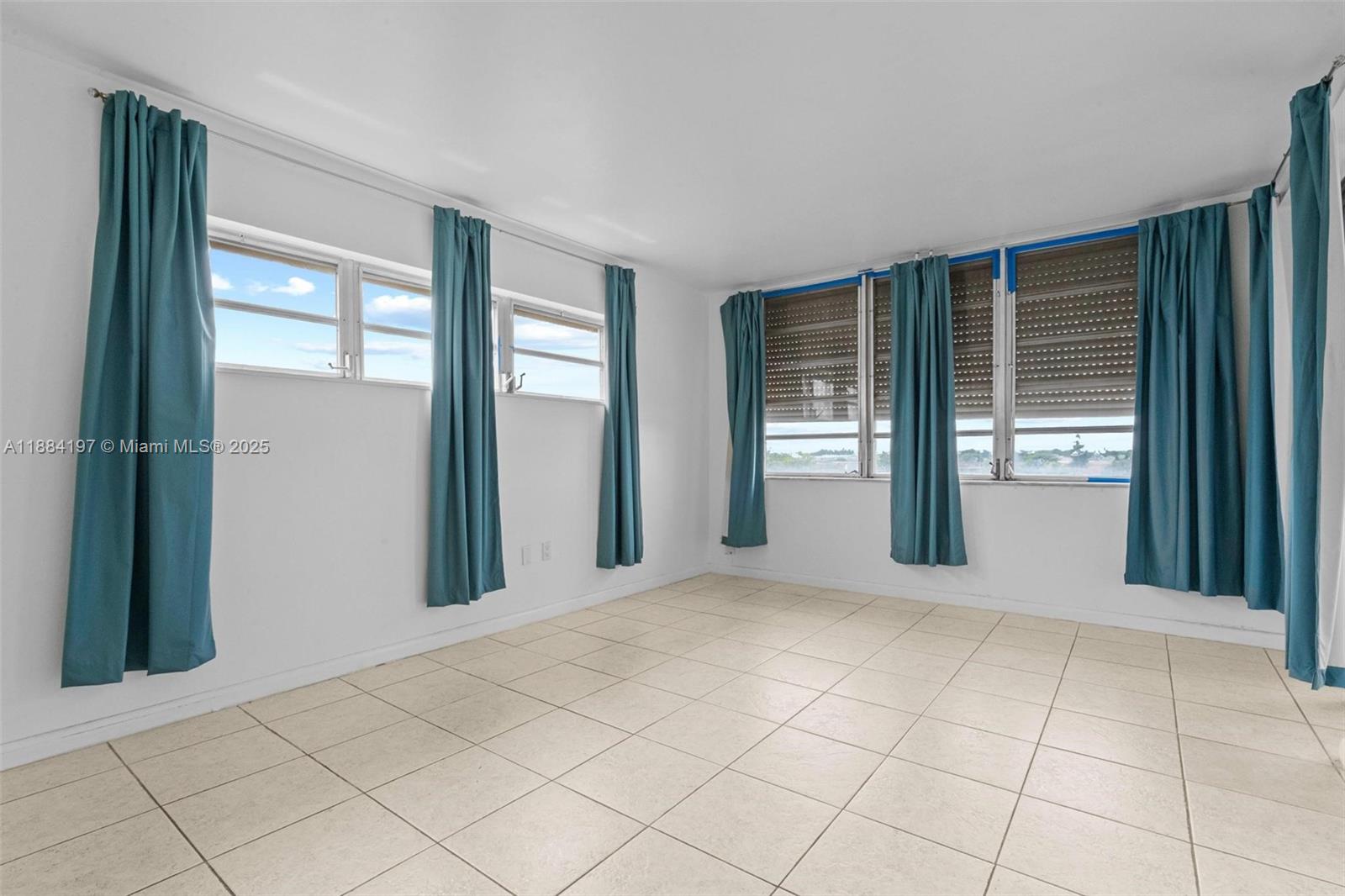 700-1 2 / 2 1633 sq. ft. $ 2025-09-24 0 Photo