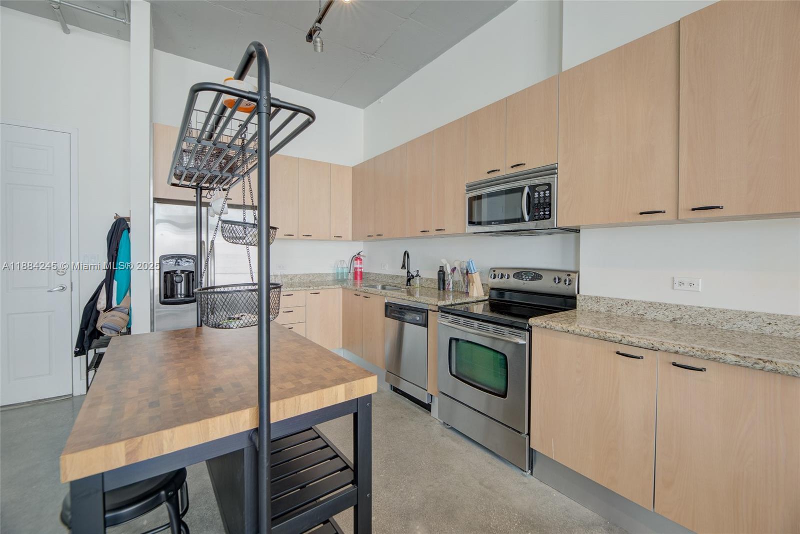 Photo of 2100 Van Buren St  #417, Hollywood, Florida, 33020 - 