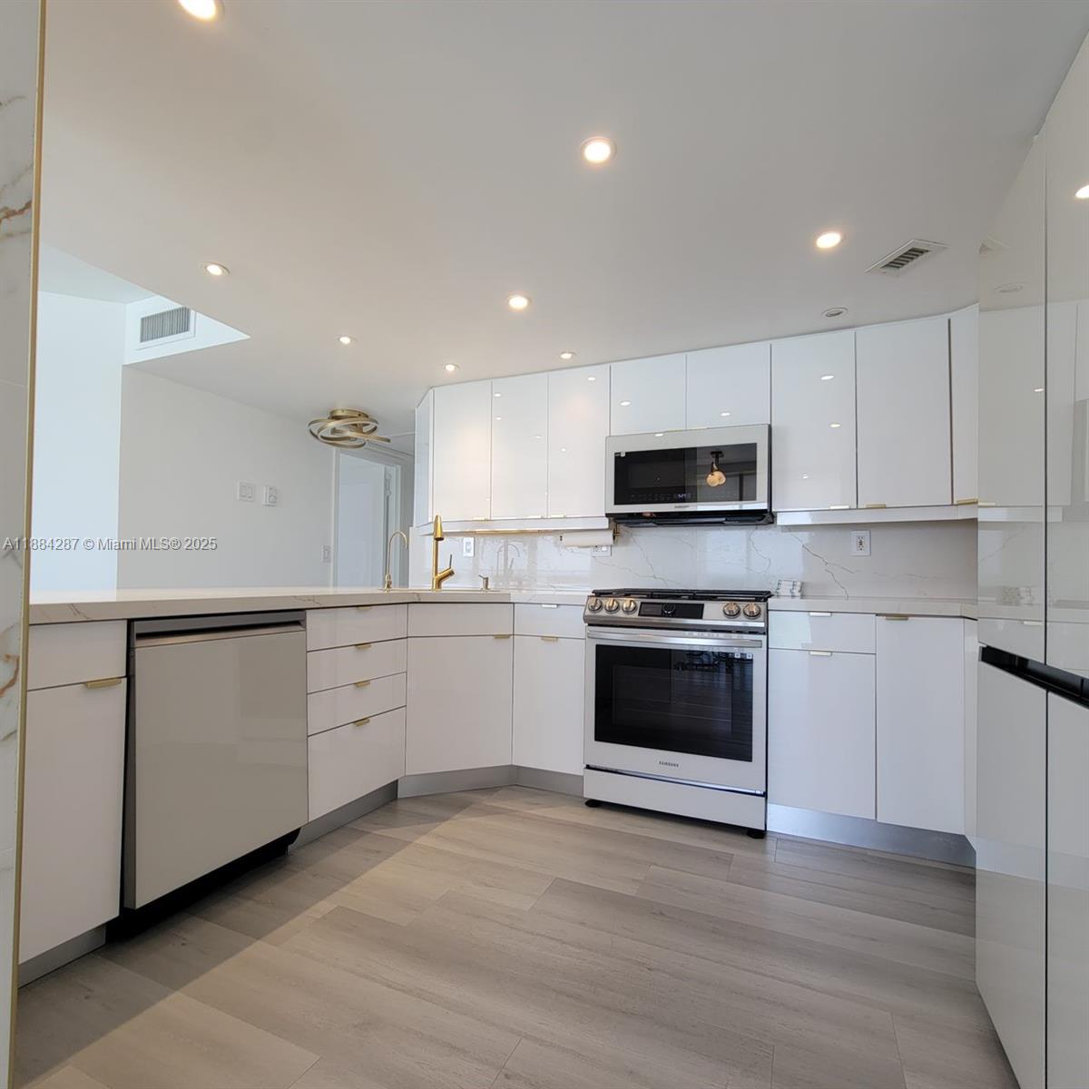 Photo of 2030 Ocean Dr  #920, Hallandale Beach, Florida, 33009 - 