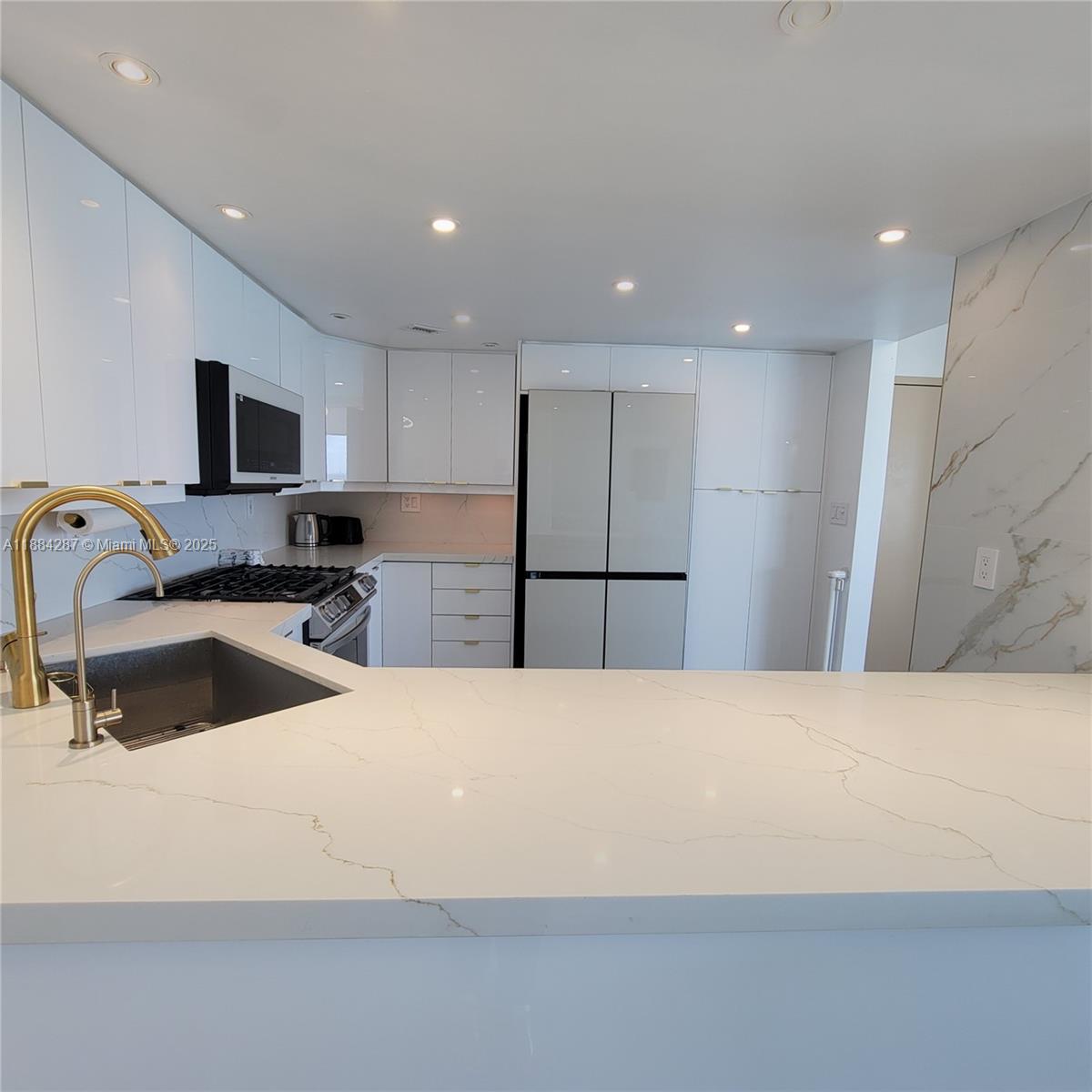 Photo of 2030 Ocean Dr  #920, Hallandale Beach, Florida, 33009 - 