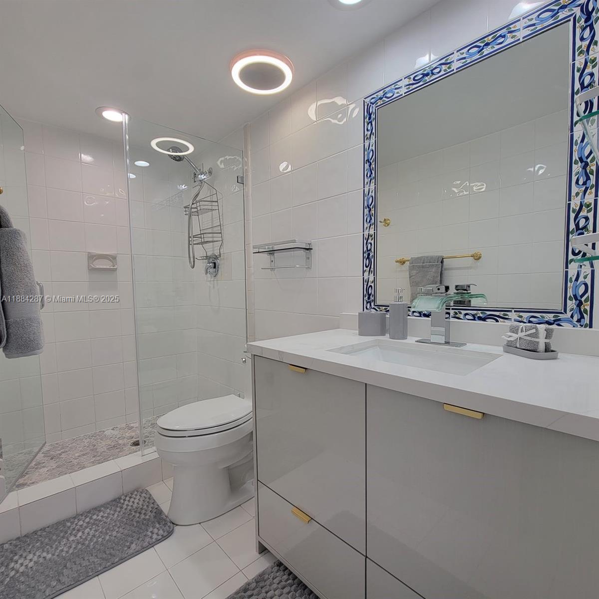 Photo of 2030 Ocean Dr  #920, Hallandale Beach, Florida, 33009 - 2nd Bathroom