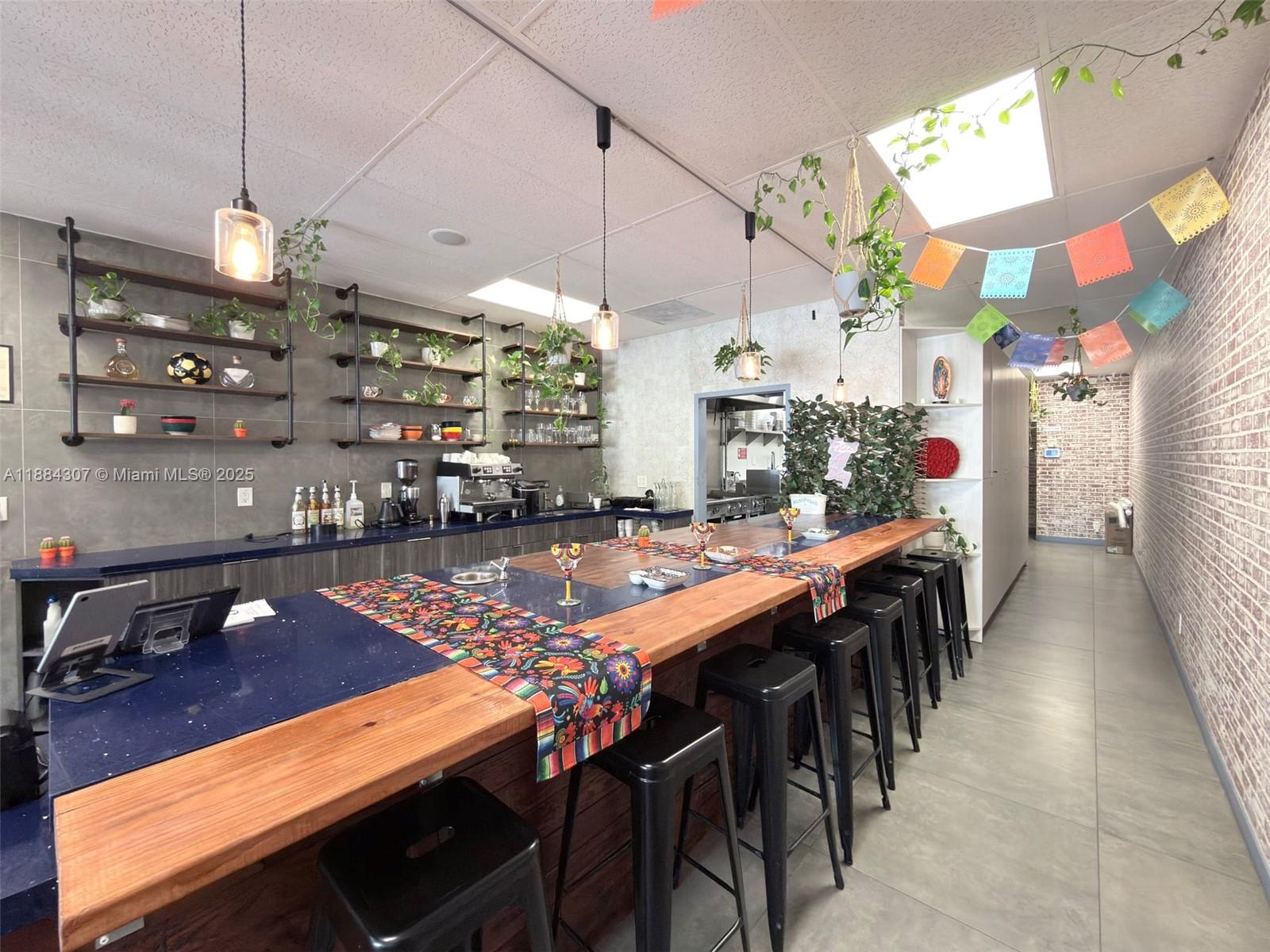 See details / sq. ft. $ 2025-09-24 0 Photo