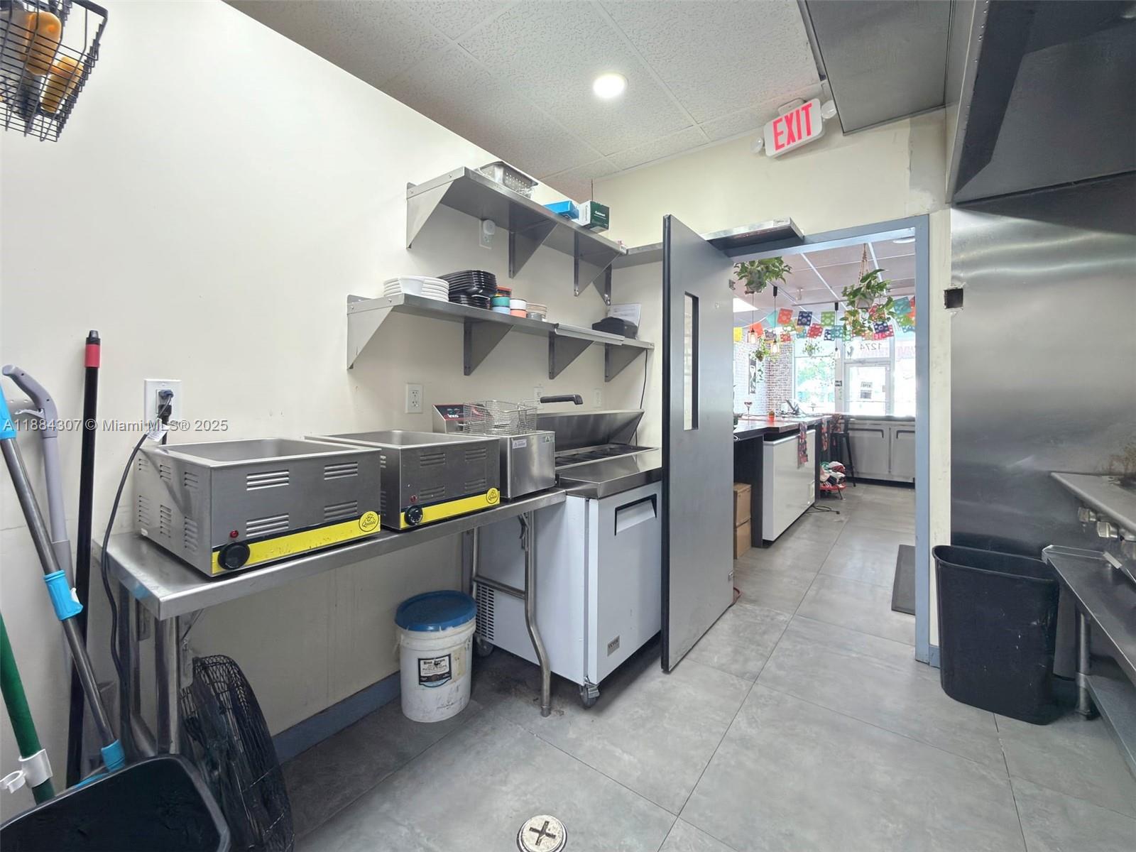 See details / sq. ft. $ 2025-09-24 0 Photo