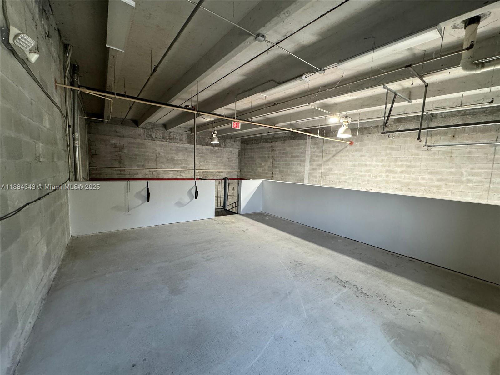 13  /   sq. ft. $ 2025-09-24 0 Photo