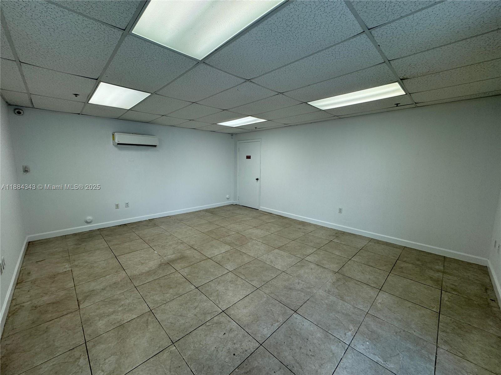13  /   sq. ft. $ 2025-09-24 0 Photo