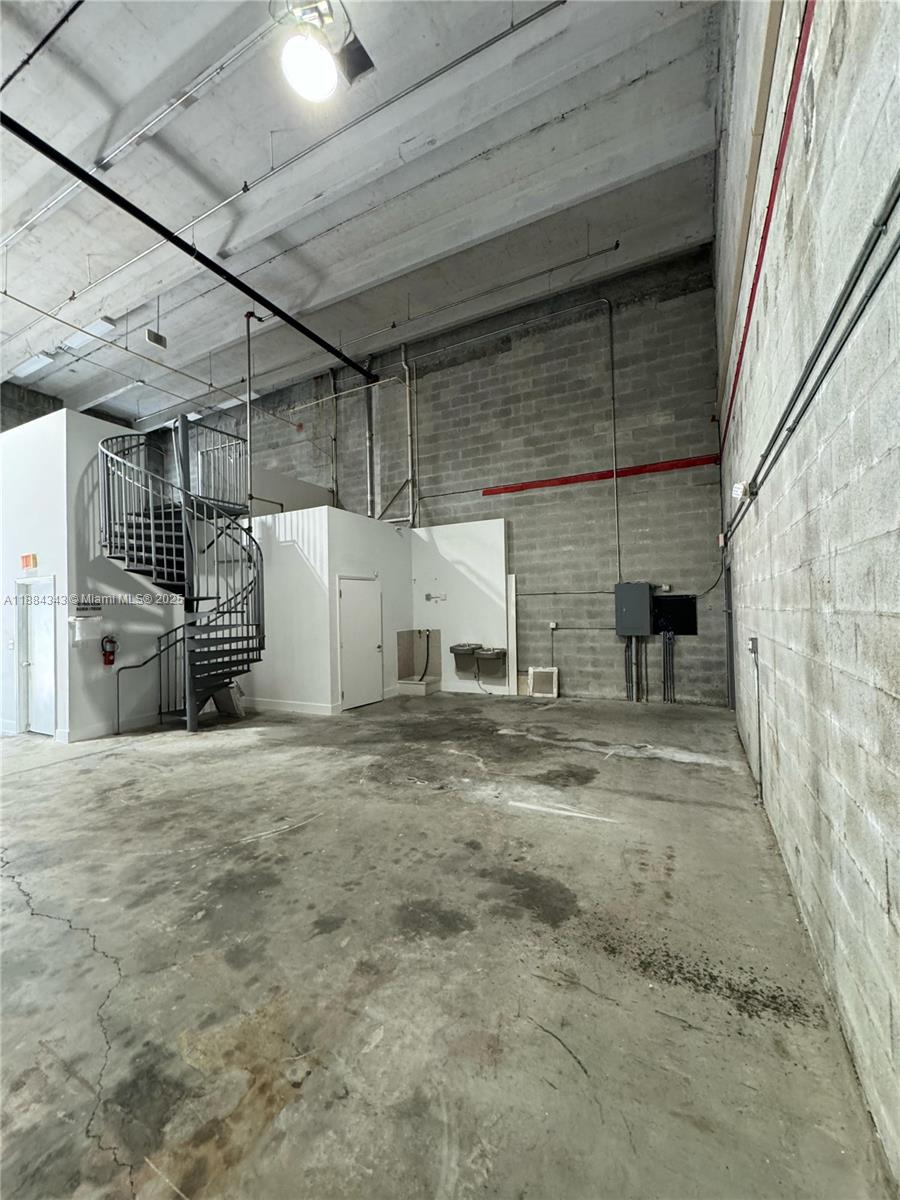 13  /   sq. ft. $ 2025-09-24 0 Photo