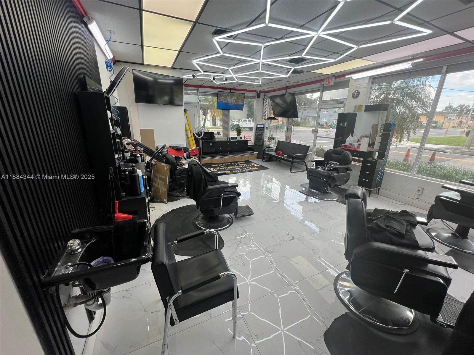 Подробнее / кв.футов $ 2025-10-03 0 Фото