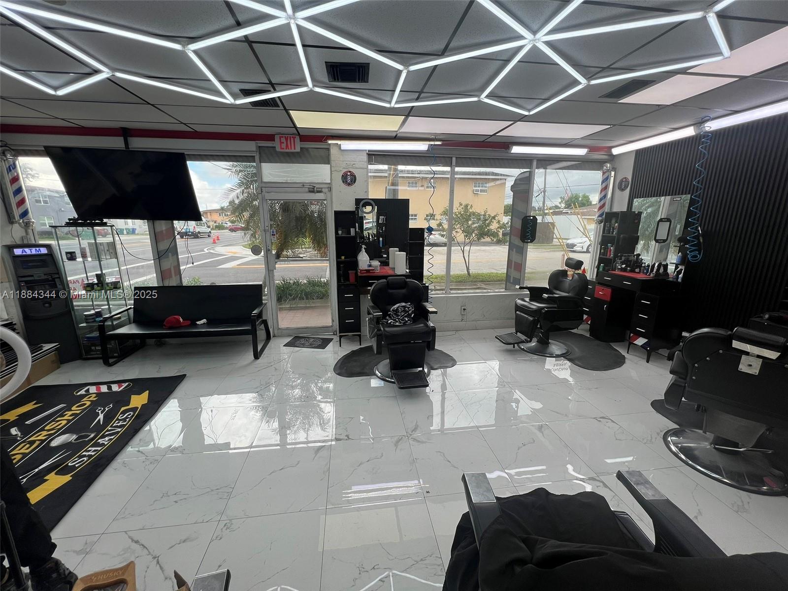 Подробнее / кв.футов $ 2025-10-03 0 Фото