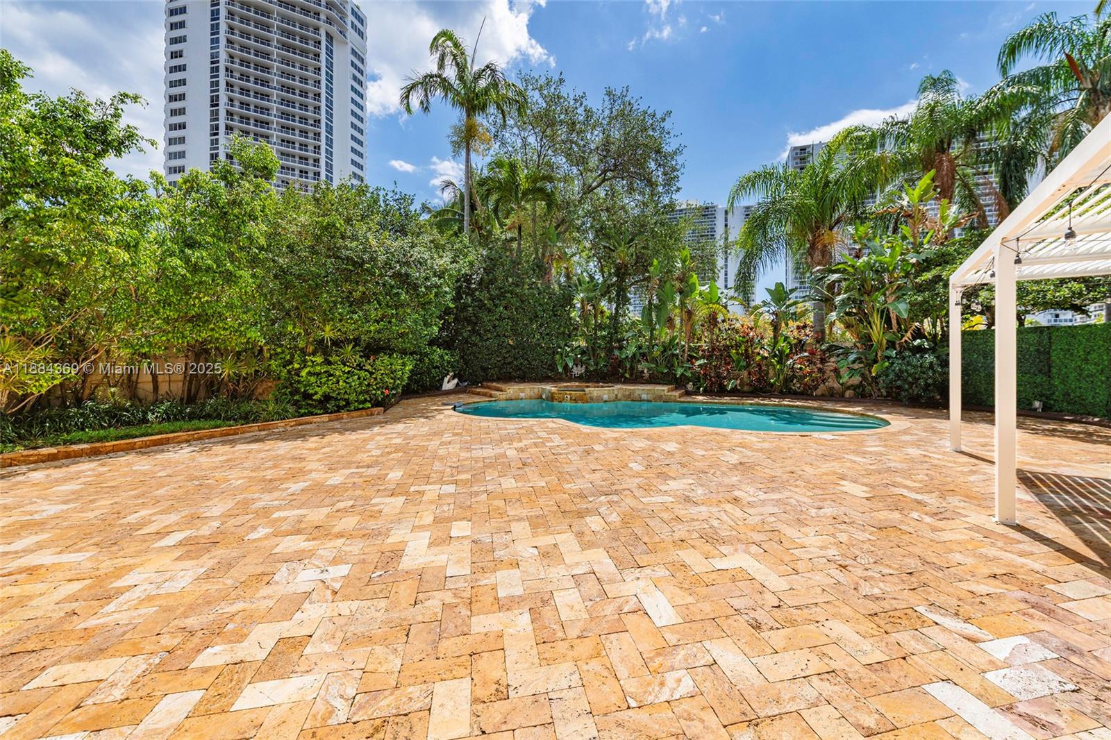 Photo of 3780 207th Ter  (3780), Aventura, Florida, 33180 - 