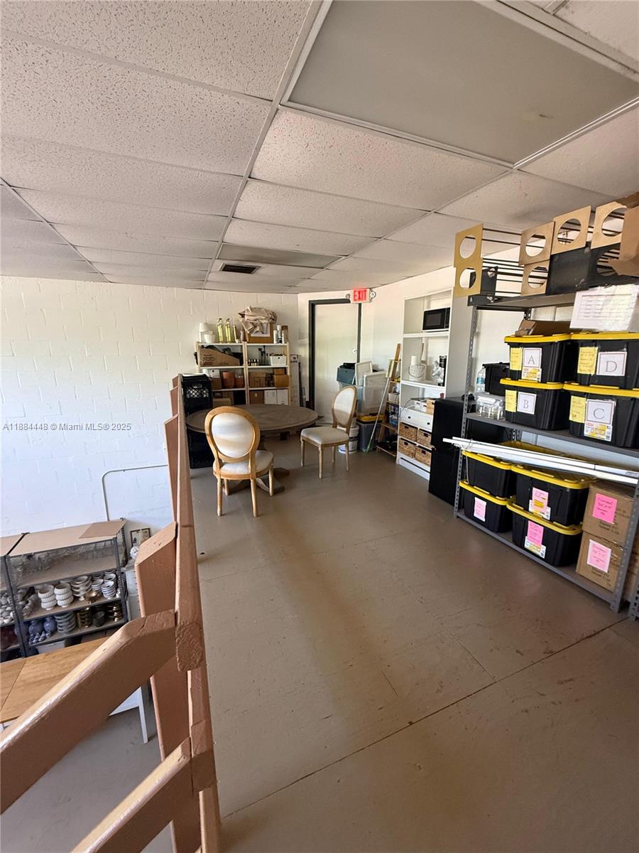 See details / sq. ft. $ 2025-09-28 0 Photo