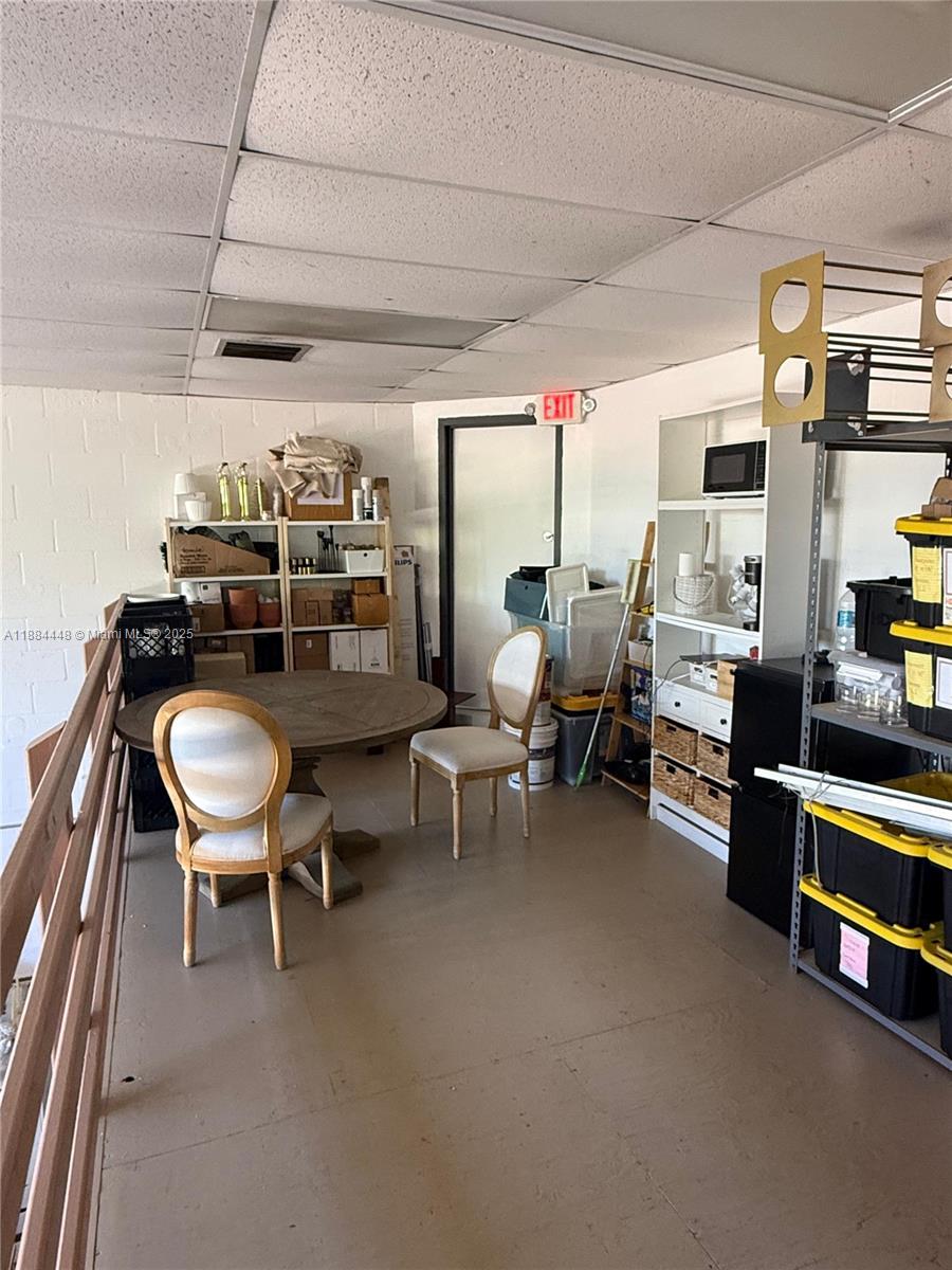 See details / sq. ft. $ 2025-09-28 0 Photo