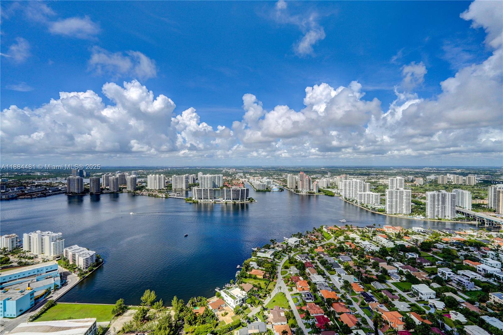 See details 5001 4 / 6 3625 sq. ft. $ 2025-09-24 0 Photo