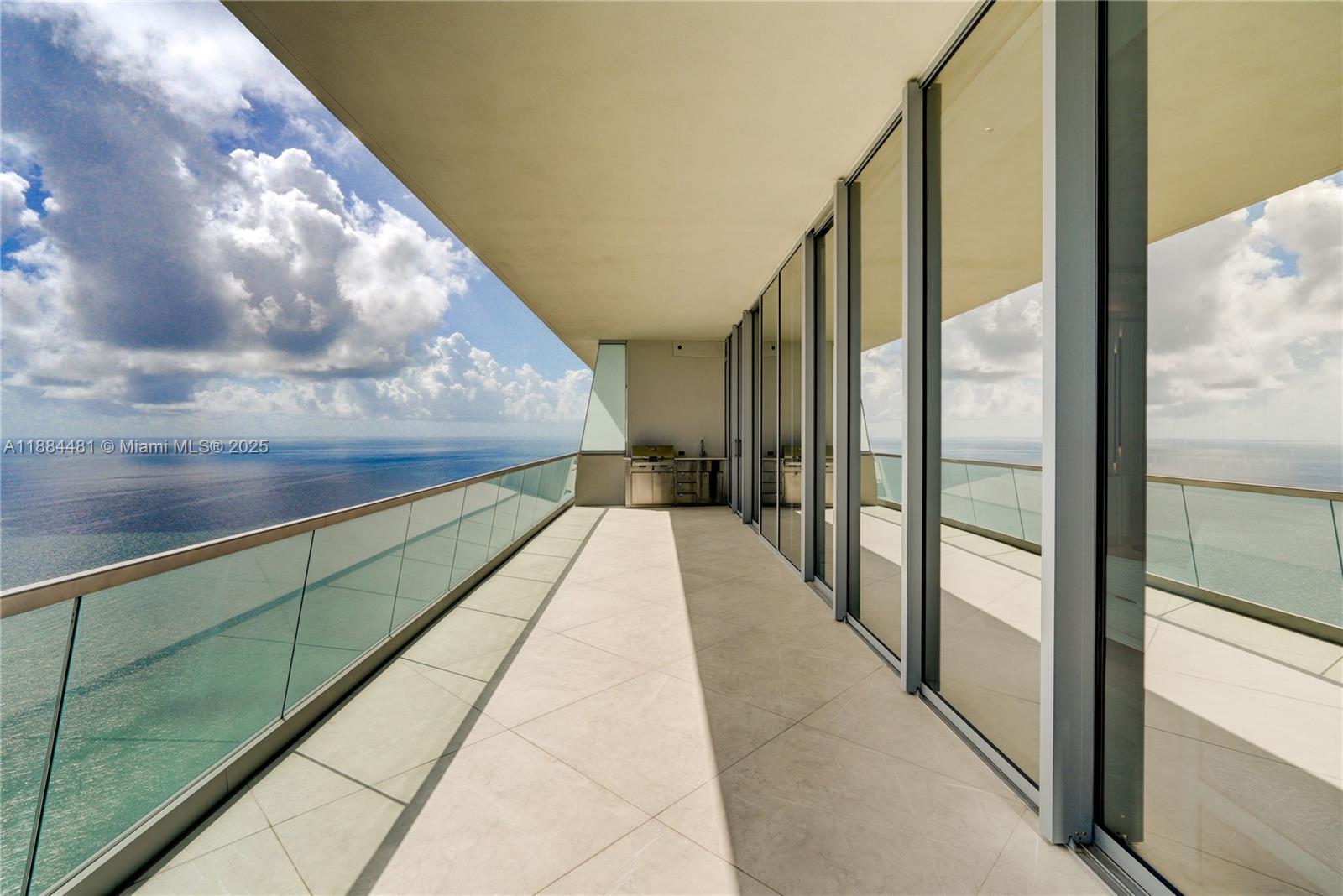 See details 5001 4 / 6 3625 sq. ft. $ 2025-09-24 0 Photo