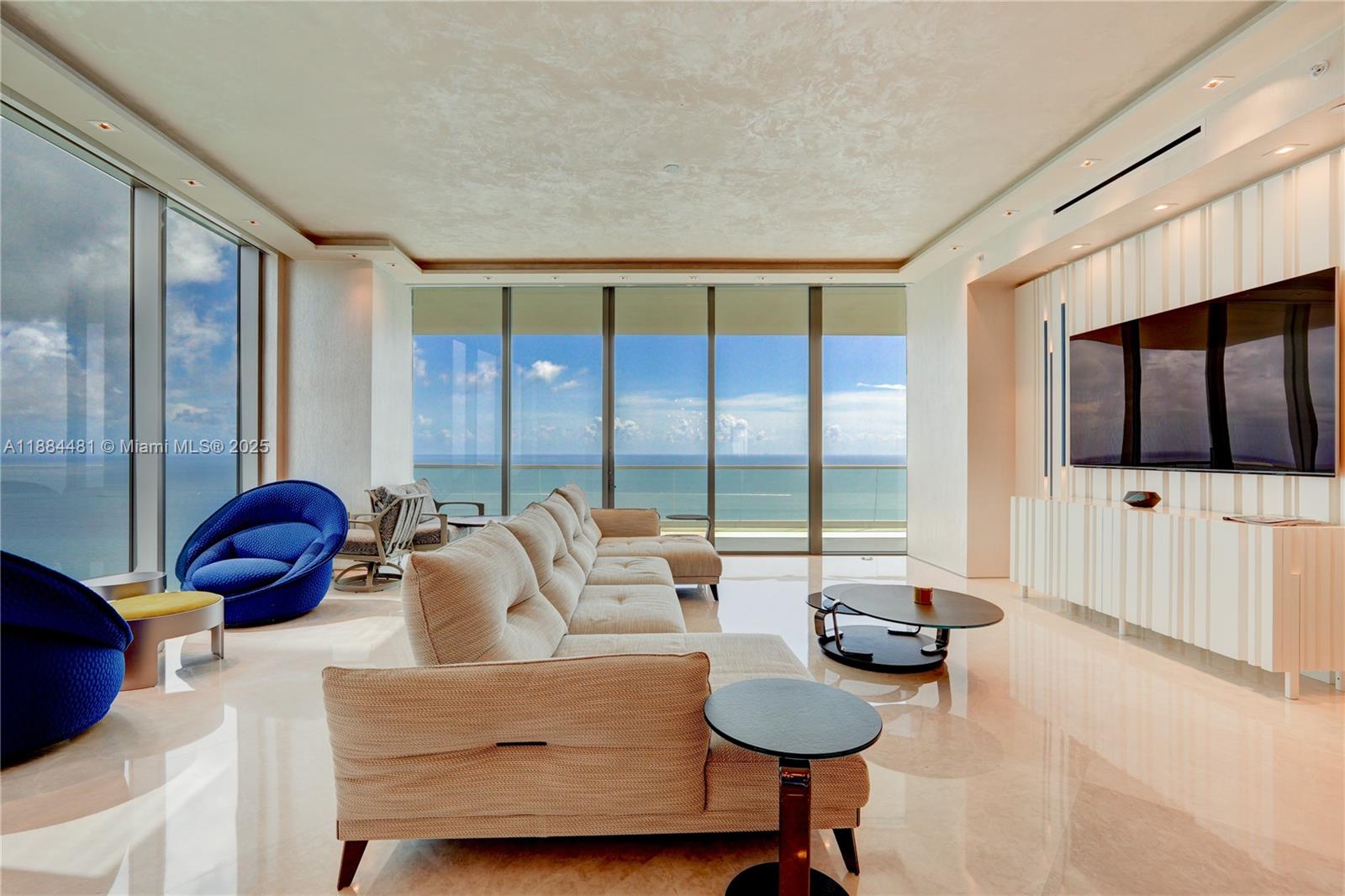 See details 5001 4 / 6 3625 sq. ft. $ 2025-09-24 0 Photo