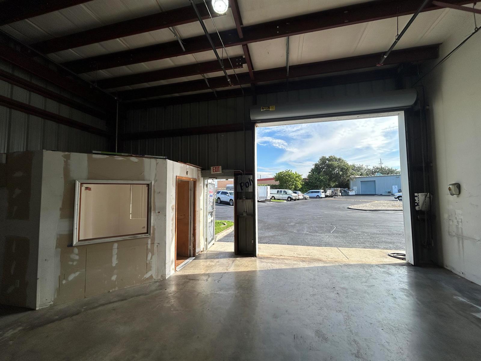 Ver detalles 1 / 1 sq. ft. $ 2026-06-17 0 foto